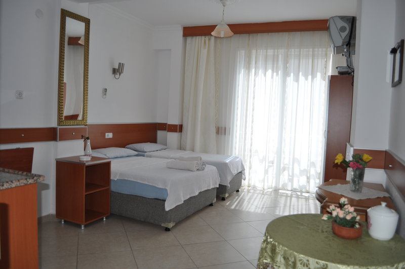 Hayat Motel Avşa oda görünümü 1